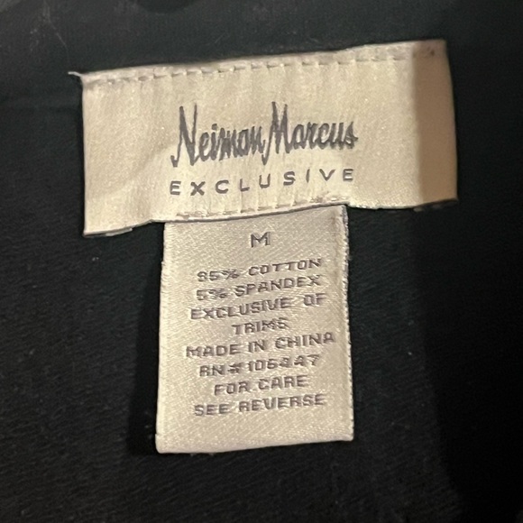 Nieman Marcus Black Jacket and Pants Set w White Piping - Picture 12 of 13